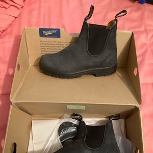 Blundstone 587 Rustic Black size 7.5
